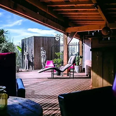La Belle Landaise 1809 4 Couchages Bed & Breakfast