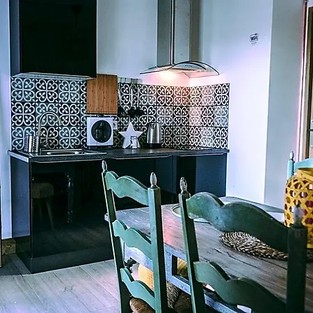 La Belle Landaise 1809 4 Couchages Bed & Breakfast Peyrehorade